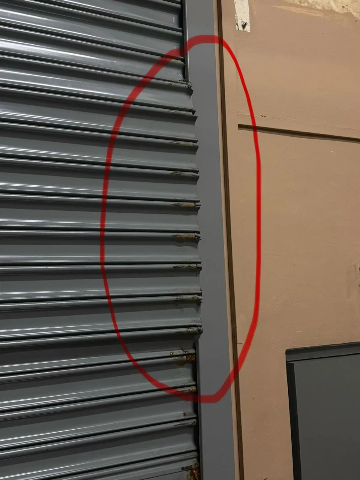 Emergency Derailed Roller Shutter & Guide Rail Realignment